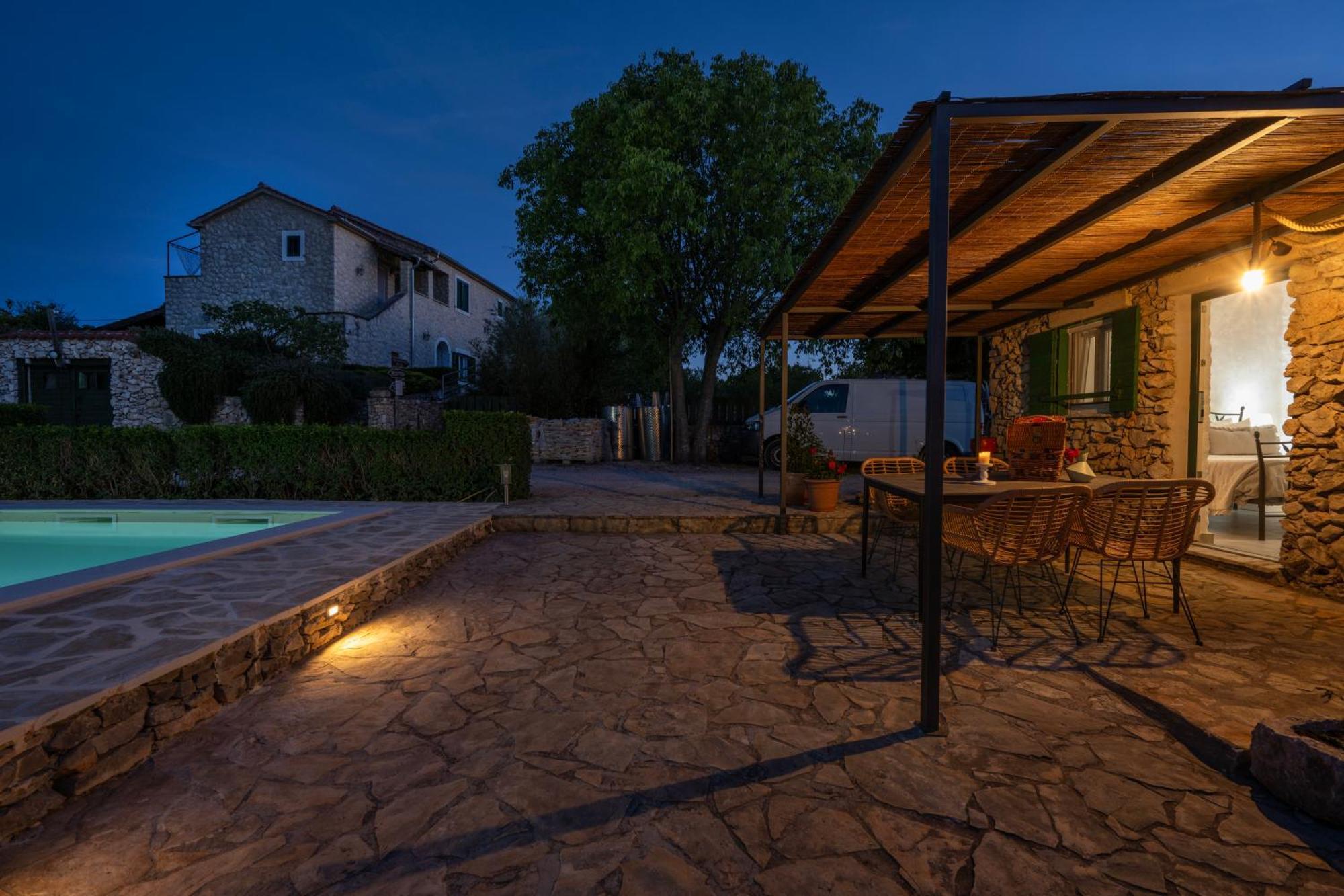 Kalpic Suites & Villa Лозовац Екстериор снимка