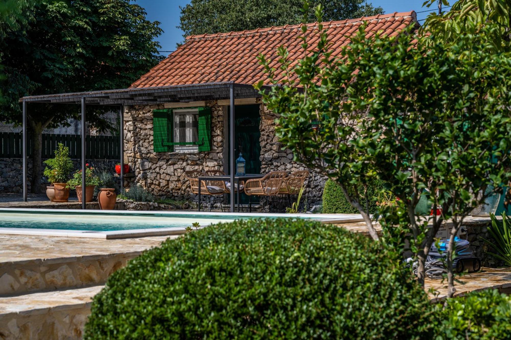 Kalpic Suites & Villa Лозовац Екстериор снимка